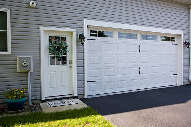 24/7 Emergency Garage Door Panel Replacement experts in Sardinia, OH